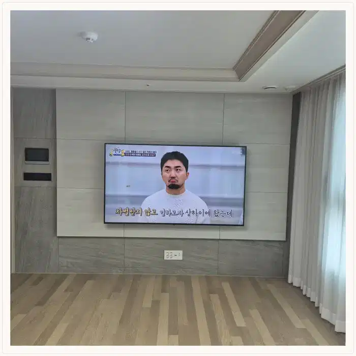 두산위브더제니스센트럴계양 무타공 벽걸이TV 설치 상담용 브라켓 참고 사진