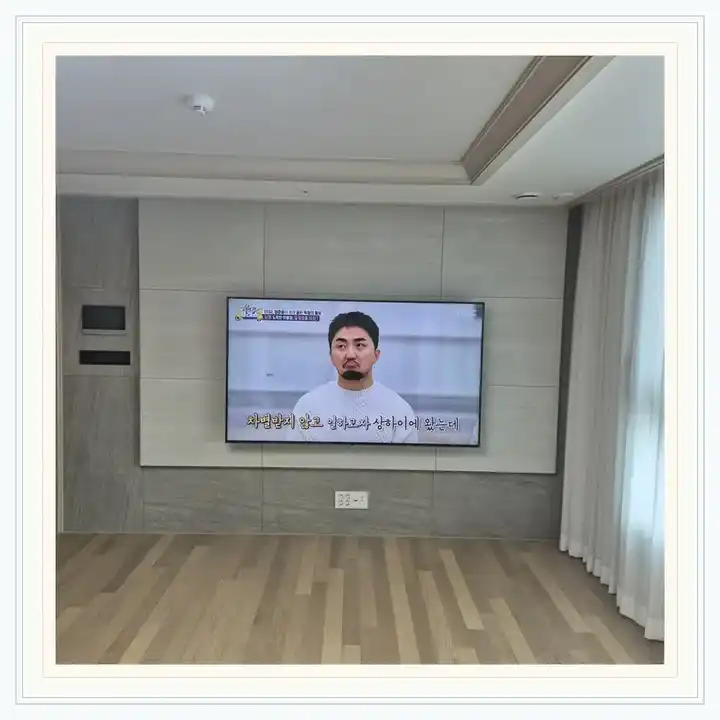 원주역중흥S클래스 무타공 벽걸이TV 설치 상담용 브라켓 참고 사진