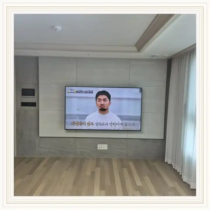 횡성벨라시티 무타공 벽걸이TV 설치 상담용 브라켓 참고 사진